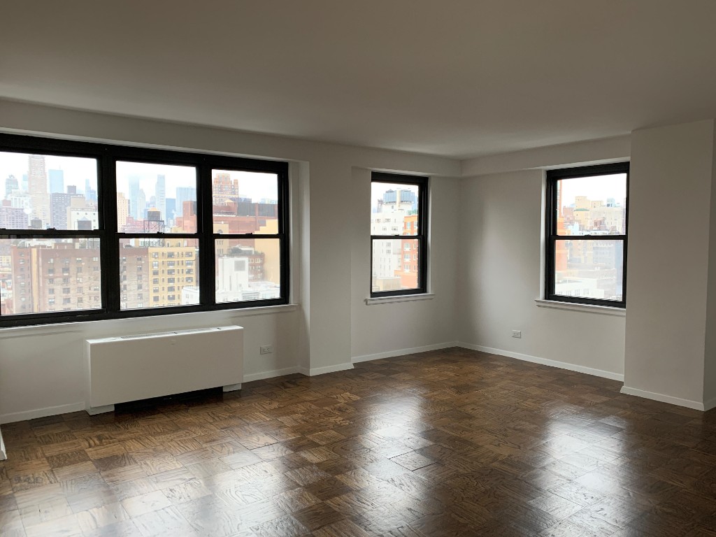240 East 82nd Street, Apt 20G Upper East Side