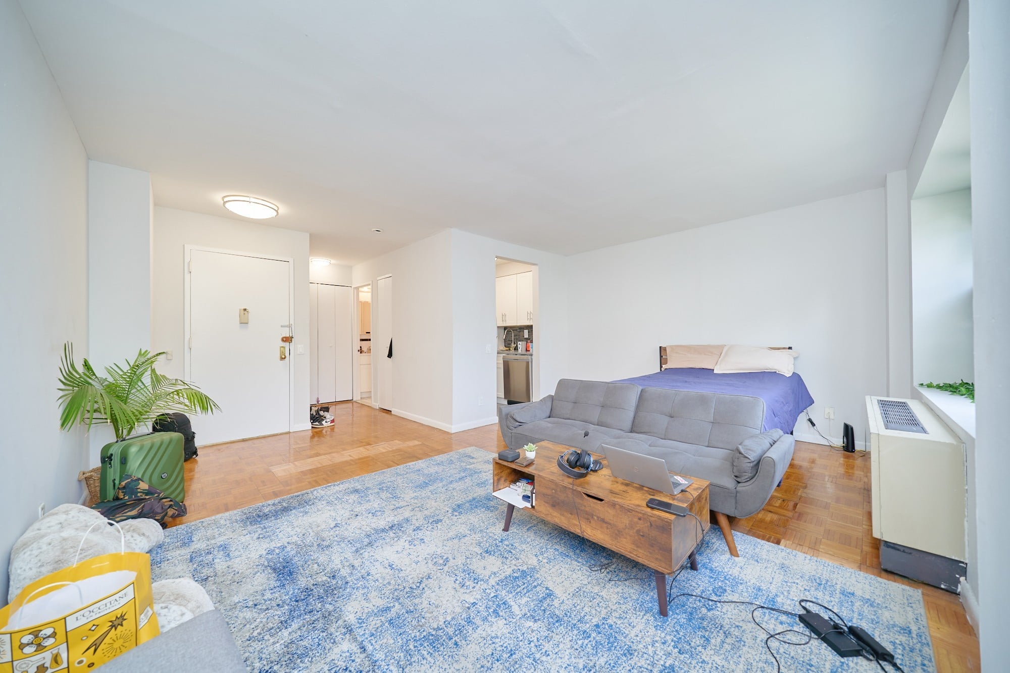 337 West 43rd Street, Apt 2DD Midtown West