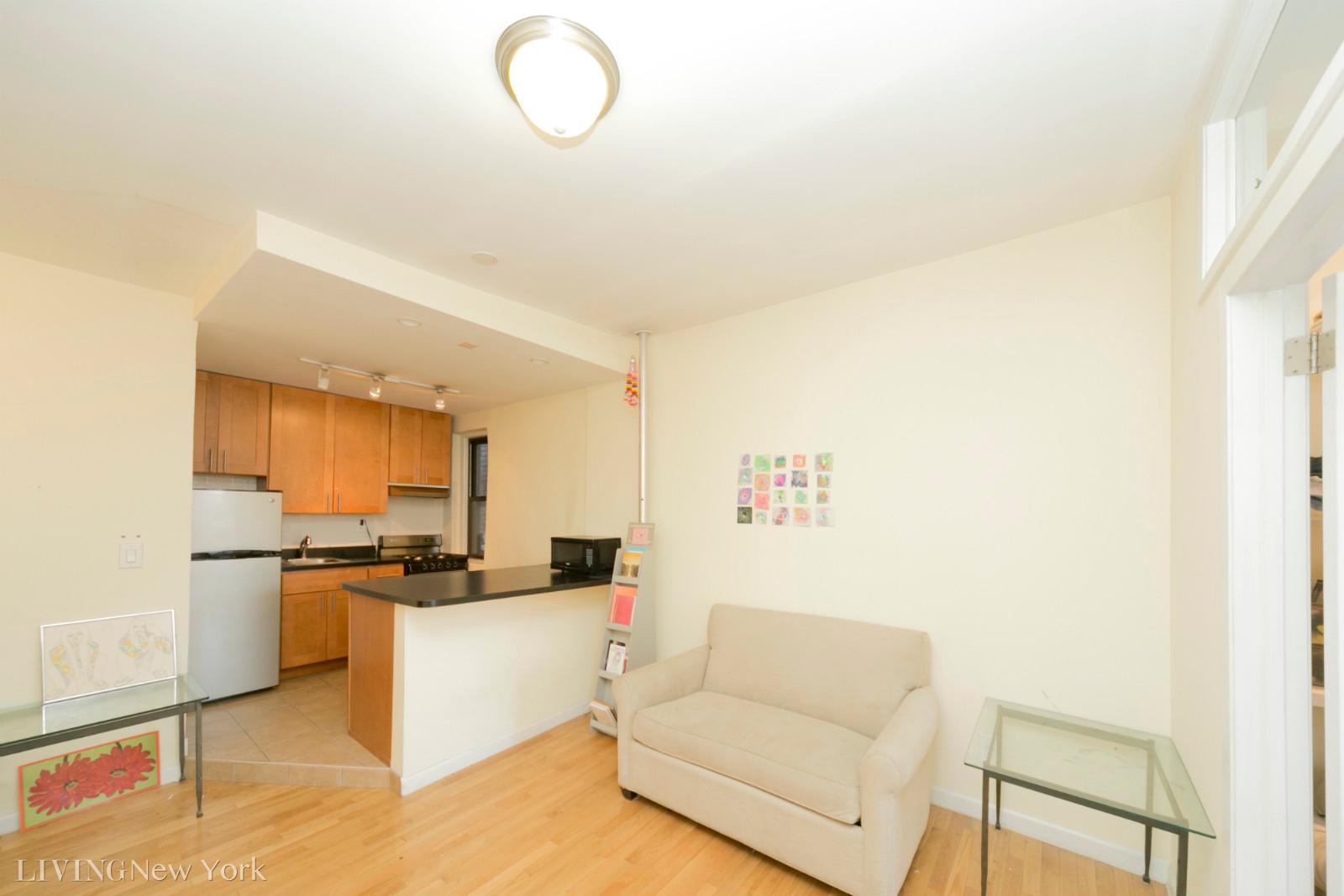 83 East 7th Street, Apt 5A Manhattan
