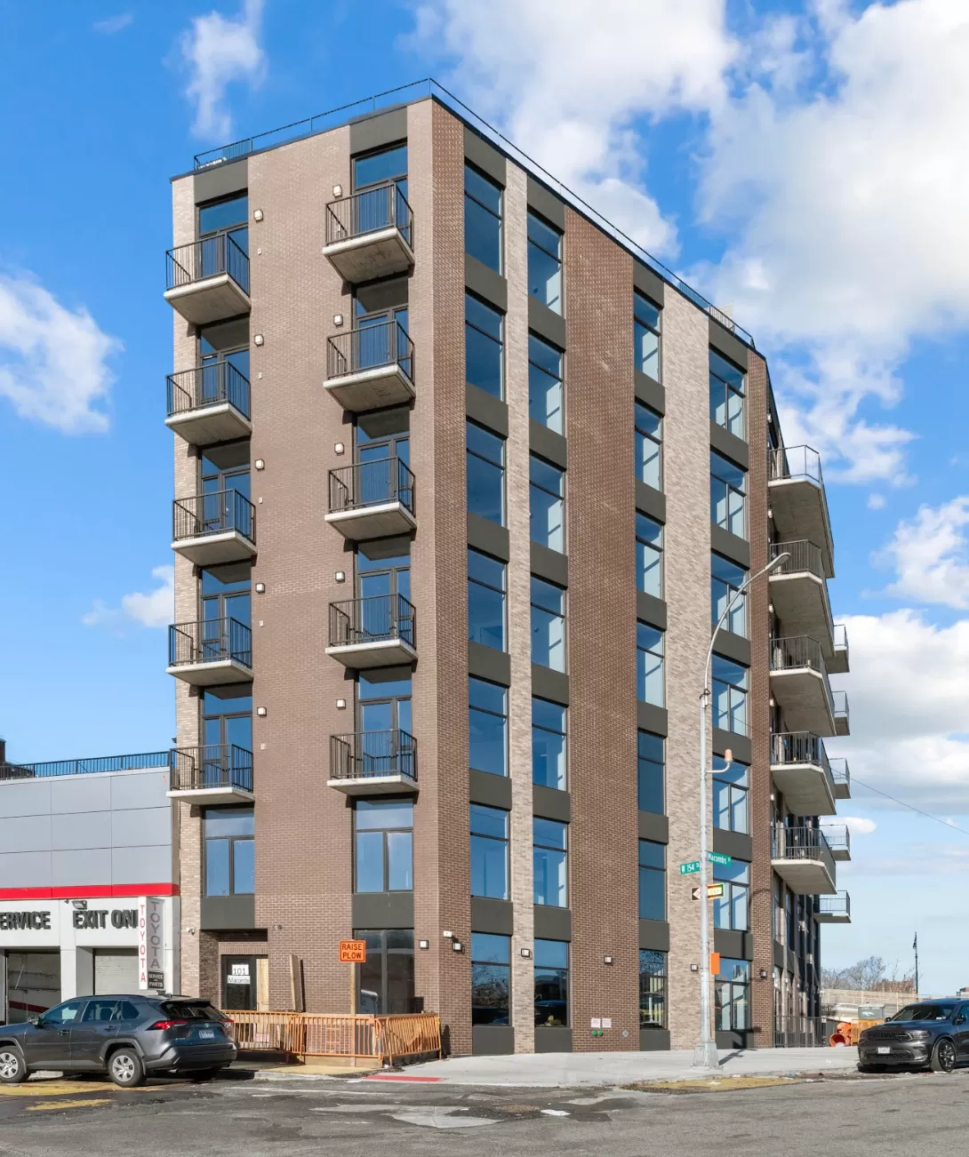 101 Macombs Place